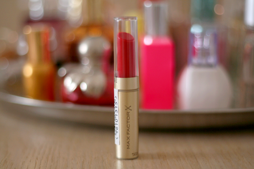 Maxfactor Colour Intensifying Lipbalm Luscious Red Packaging