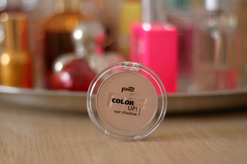 P2 Color Up Single Eyeshadow French Vanilla
